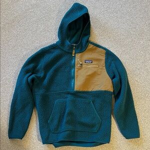 Patagonia fleece hoodie - size M